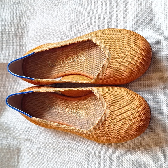 ROTHY'S round toe, ochre with blue accent, W7.5 - Picture 2 of 9